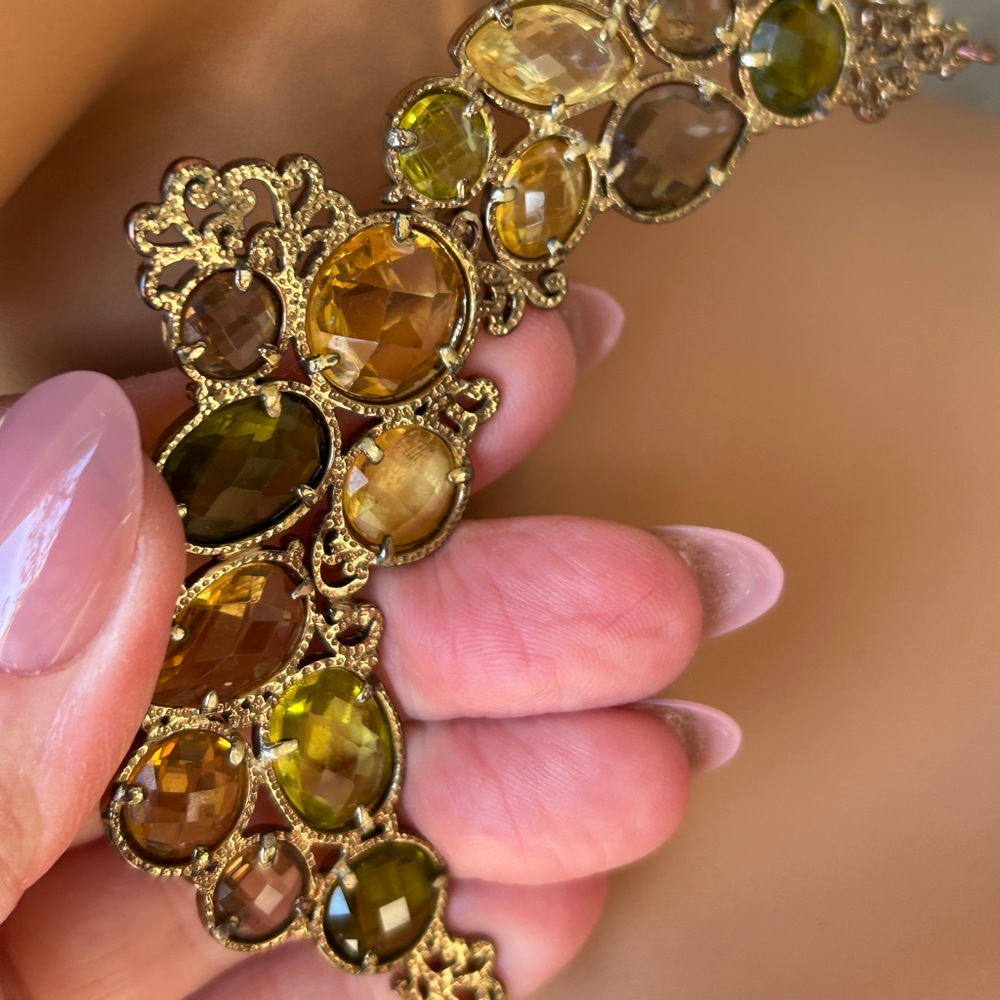 Sophisticated Multicolored Stone Gold Tone Statement Necklace - Picture 4 of 8